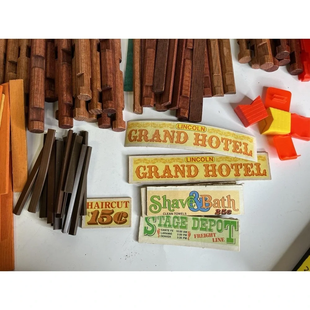 Lincoln Logs vintage lincoln